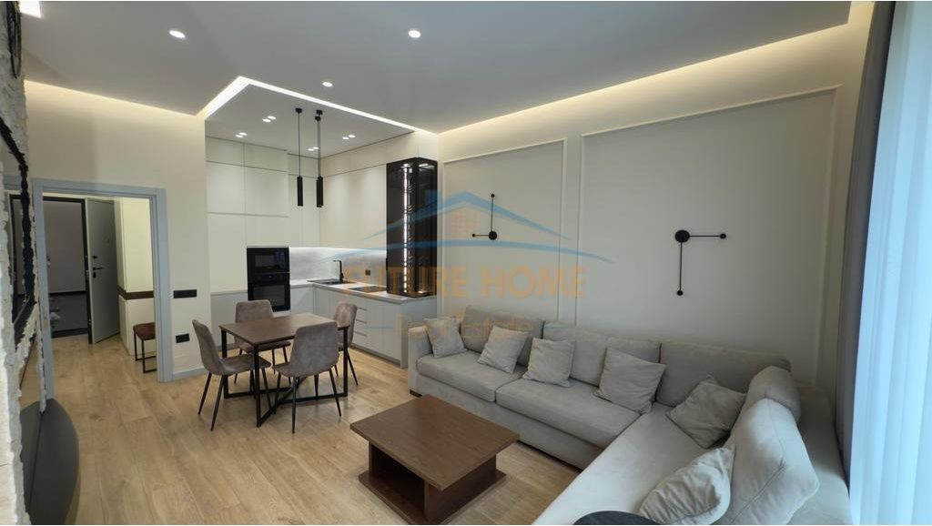 In vendita, Appartamento 1+1, Via Kavaja, Complesso Square21, Tirana. Empire69937
