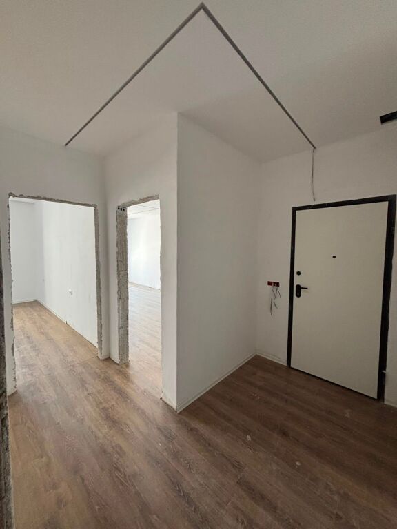 🏡 Shitet Apartament 1+1  📍 Instituti, pranë rrethrrotullimit💶 Çmimi: 1.350 €/m²