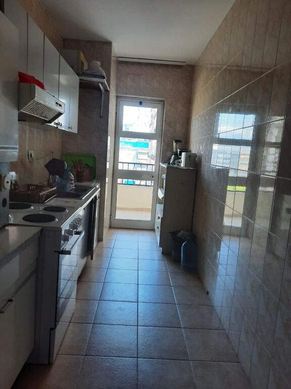 Jepet me qera Apartament 2+1  me qera tek Rr. Dritan Hoxha