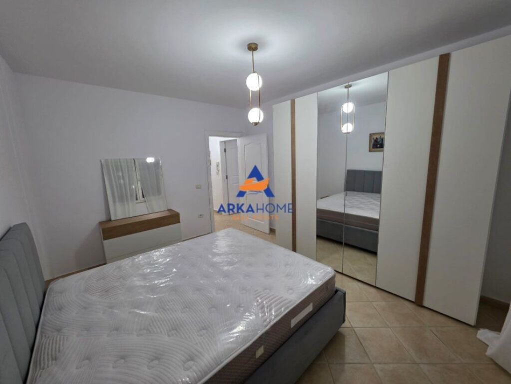 JEPET ME QERA APARTAMENT 1+1+BALLKON " TE ISH-EKSPOZITA " 650 EURO