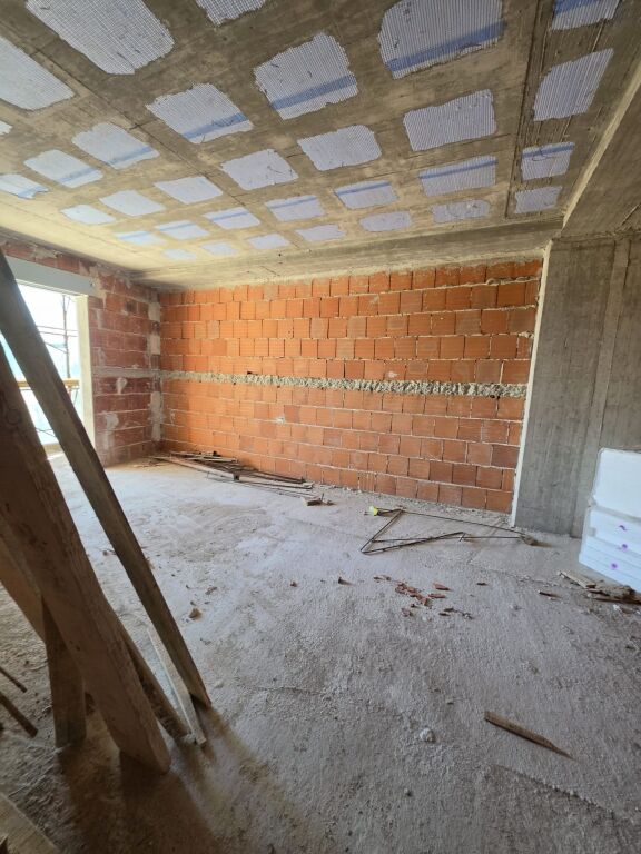 SHITET APARTAMENT 2+1 NË KAMËZ 102,470€