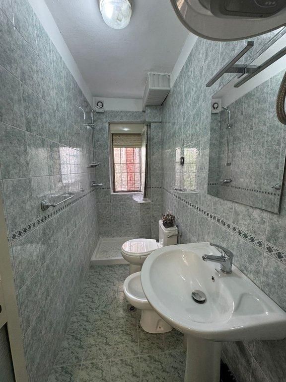 🏡Appartamento 1+1 in Affitto - Via Elbasanit vicino alla Scuola di Balletto