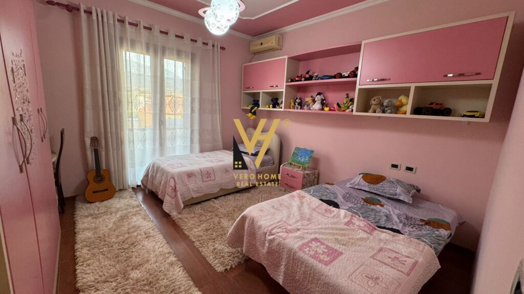 JEPET HYRJE 2+1 ME QIRA NE ALLIAS 50.000 LEKE