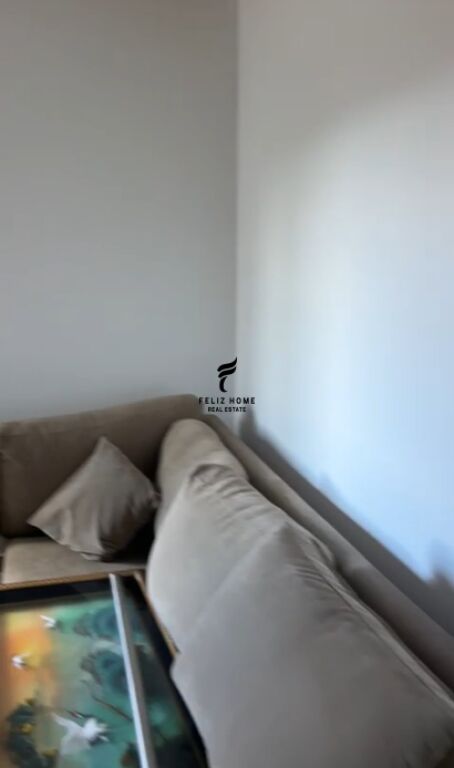 APARTAMENT ME QERA 1+1 ISH PARKU 60.000 LEKE FH-77736