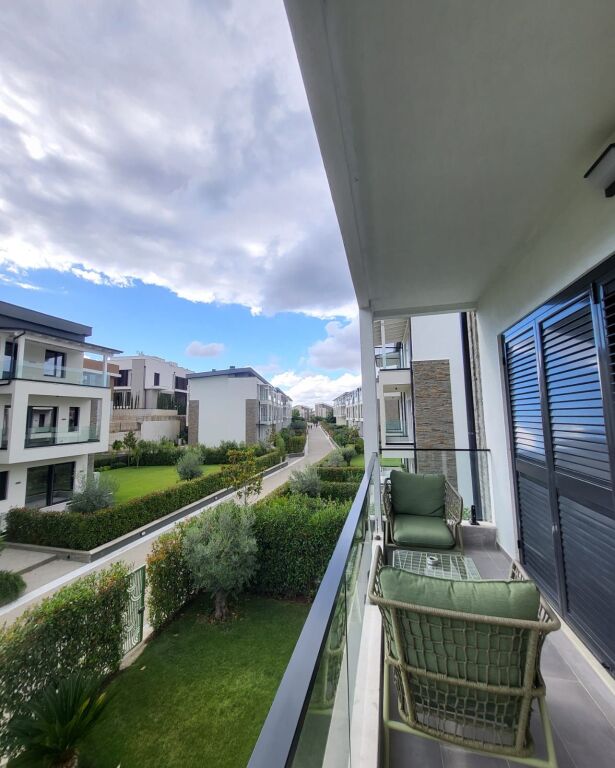 📌 Vile e bashkangjitur për shitje 📍 Rezidenca Grey Stone – Liqeni i Thatë