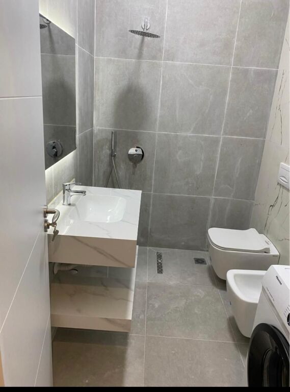 Qera | Apartament 2 + 1 | Farkë | 500 €/muaj