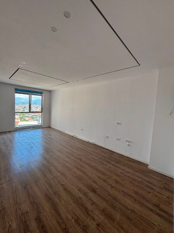 🏡 Shitet Apartament 1+1  📍 Instituti, pranë rrethrrotullimit