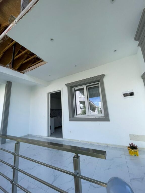 PRIVATE HOUSE 1+1 FOR RENT NEAR THE ROUNDABOUT OF KENETA NEIGHBORHOOD 17.