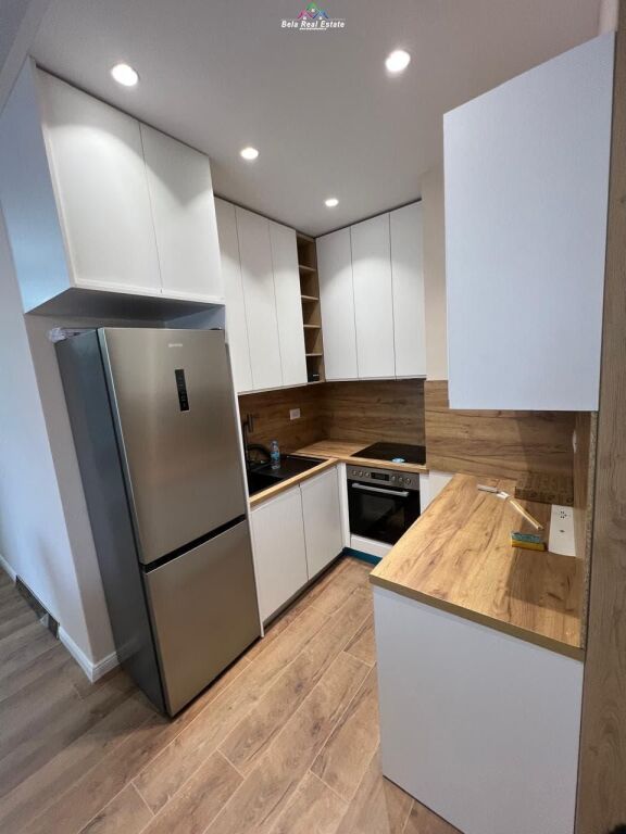 Apartament Me Qera 1+1+Post Parkim Tek Zogu i Zi (ID B2101367) Tirane