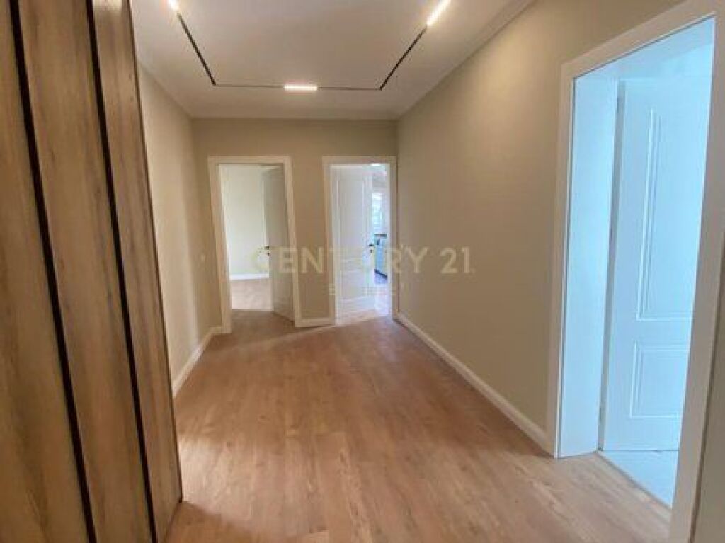 KODRA E PRIFTIT, JAPIM APARTAMENT 3+1+2 ME QIRA