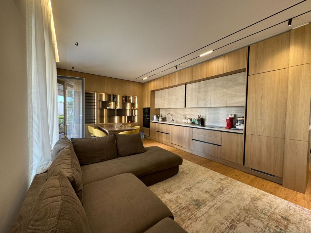 Shitet apartament 2+1 Gjiri Lalzit Kompleksi Vala Mar 🌊