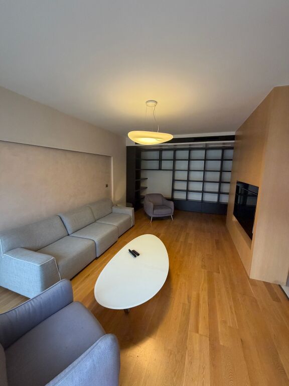 📍Liqeni Tiranes, Kompleksi NOBIS  🚩Shesim super apartament 3+1+2+Garderob+Post parkimi  📍 Kati i 6  📐 Sipërfaqe 164.3 m²  🚩Me hipoteke.Apartament i kompletuar   💶 Çmimi: 700.000 euro  📲