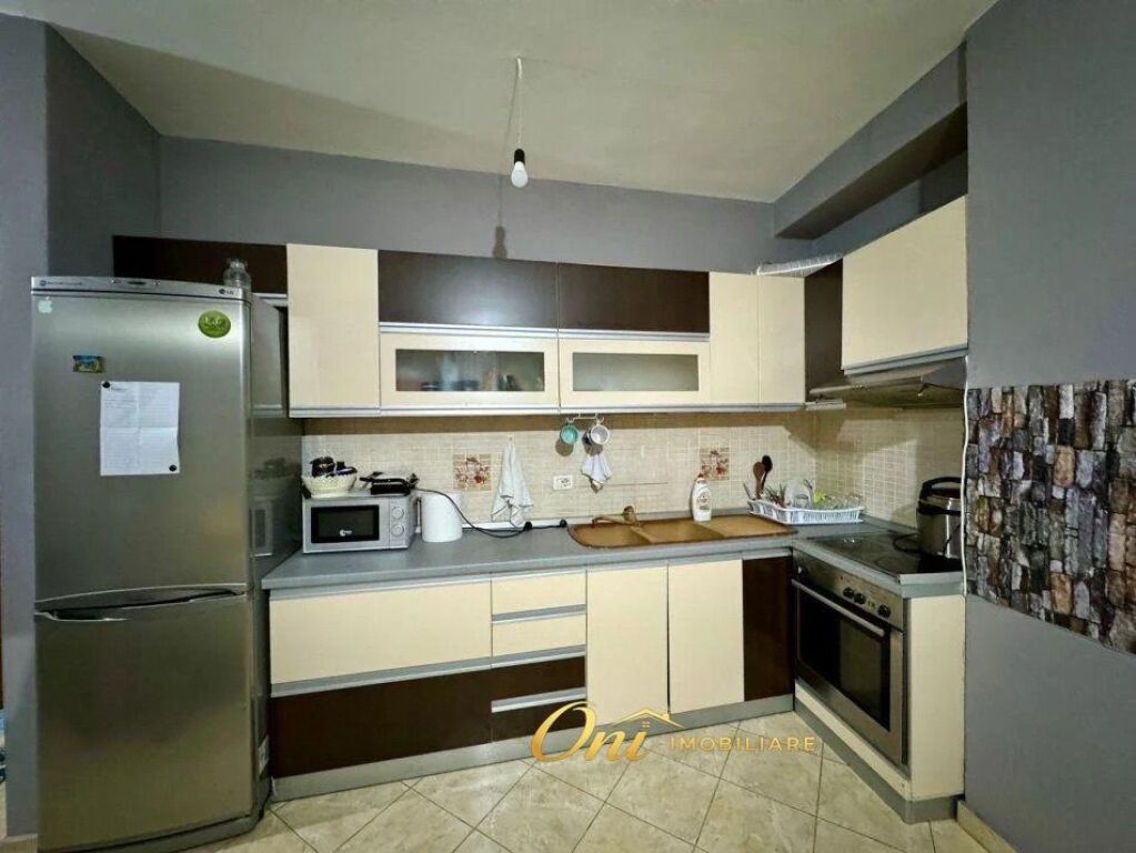 JEPET APARTAMENT ME QERA 1+1 ASTIR