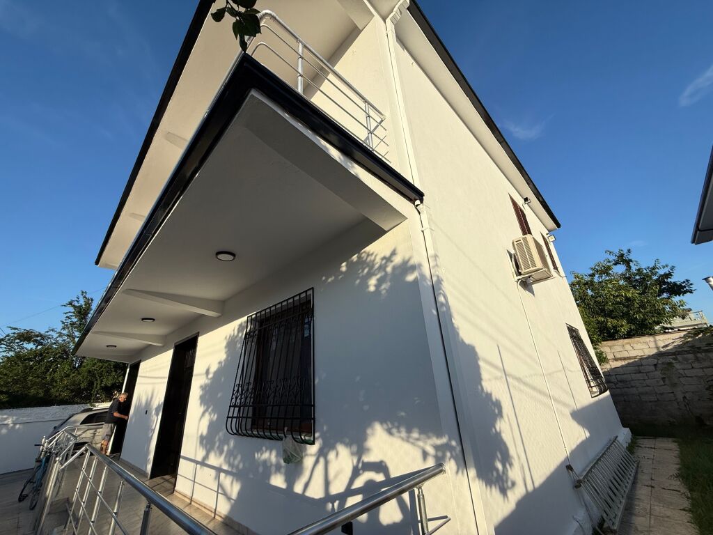 HOUSE FOR SALE TWO FLOORS