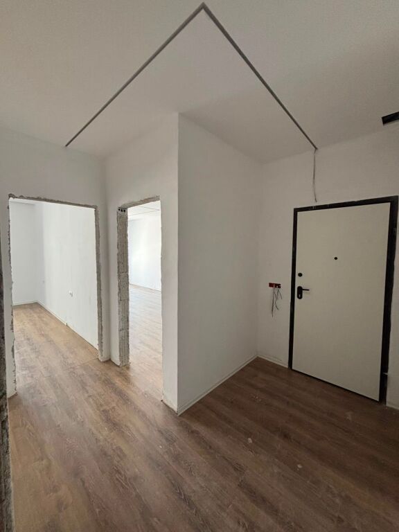 🏡 Shitet Apartament 1+1  📍 Instituti, pranë rrethrrotullimit