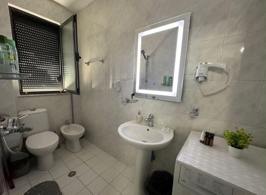 MONOLOCALE IN AFFITTO 38 M2 STAZIONE DEI TRENI 39.000 LEKE FH-77627