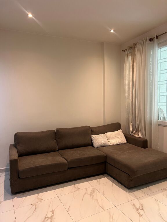 Affittasi 1+1 Lago Asciutto 40.000 lek