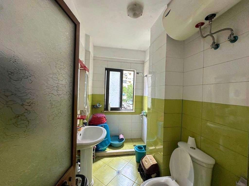Apartment 1+1 for sale Yzberisht Nela 6 !