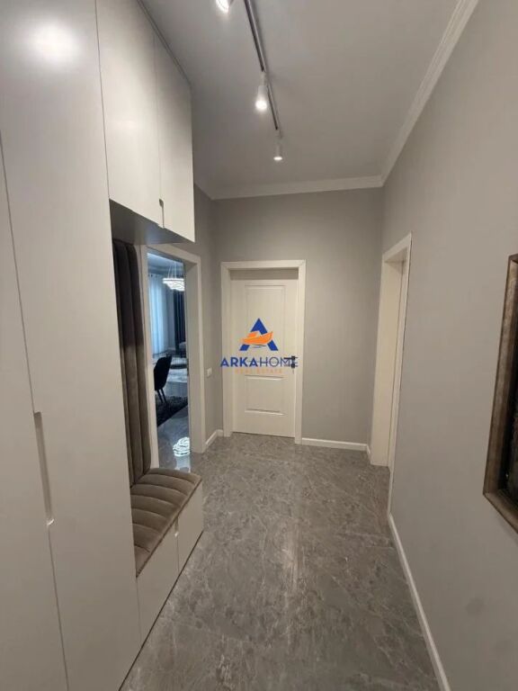 JEPET APARTAMENT 2+1+BALLKON ME QERA " TEK NATYRA E QETË, TIRANË " 700 EURO