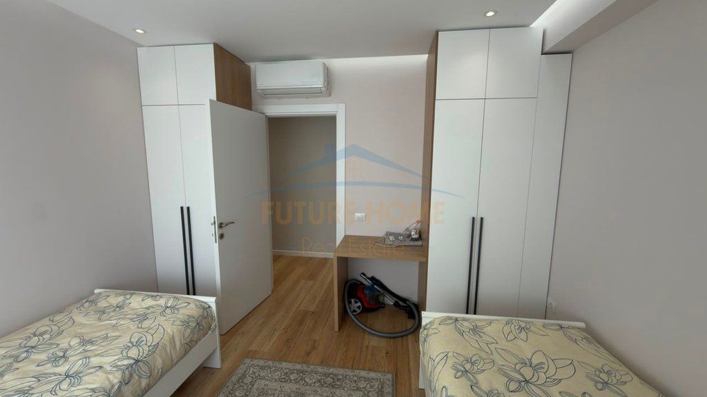 Qera, Apartament 2+1 + Post Parkimi, Kodra e Diellit , Tirane .