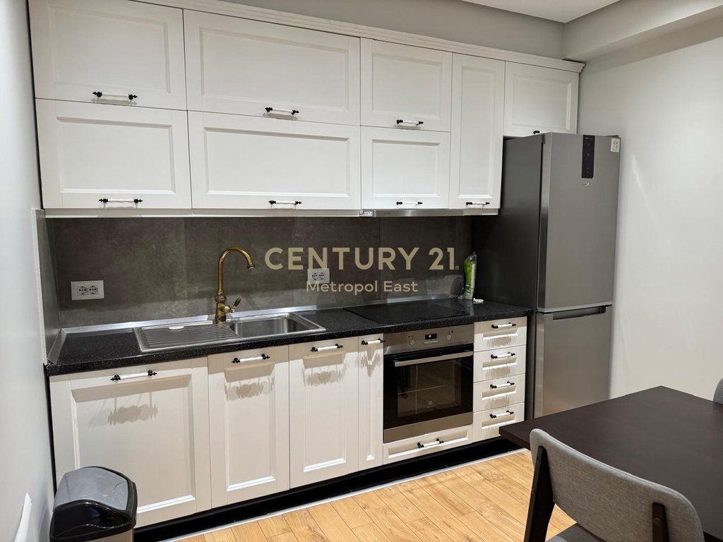 Modern 2+1+2 apartment for rent, Rruga e Dibres