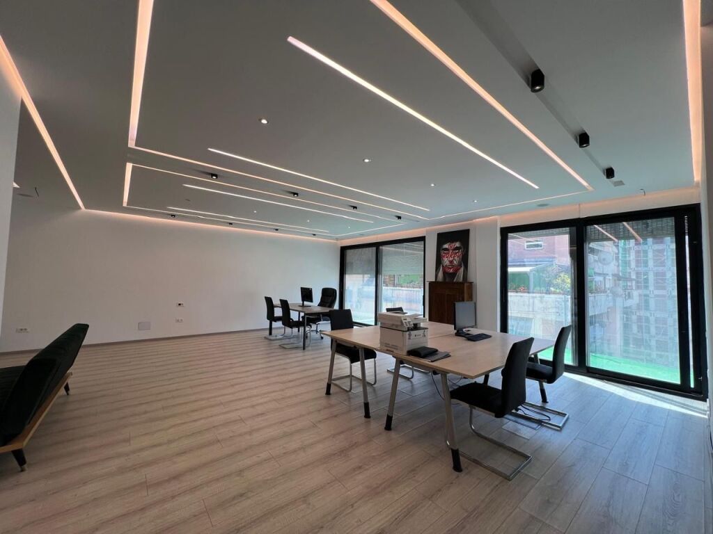 Shitet, Apartament 2+1+2 Ballkone, Bllok, Tiranë !