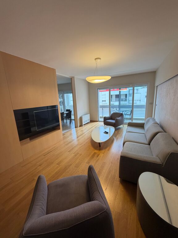 📍Liqeni Tiranes, Kompleksi NOBIS  🚩Shesim super apartament 3+1+2+Garderob+Post parkimi  📍 Kati i 6  📐 Sipërfaqe 164.3 m²  🚩Me hipoteke.Apartament i kompletuar   💶 Çmimi: 700.000 euro  📲