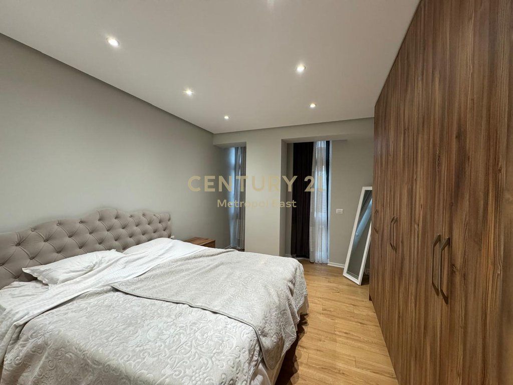 Modern 2+1+2 apartment for rent, Rruga e Dibres