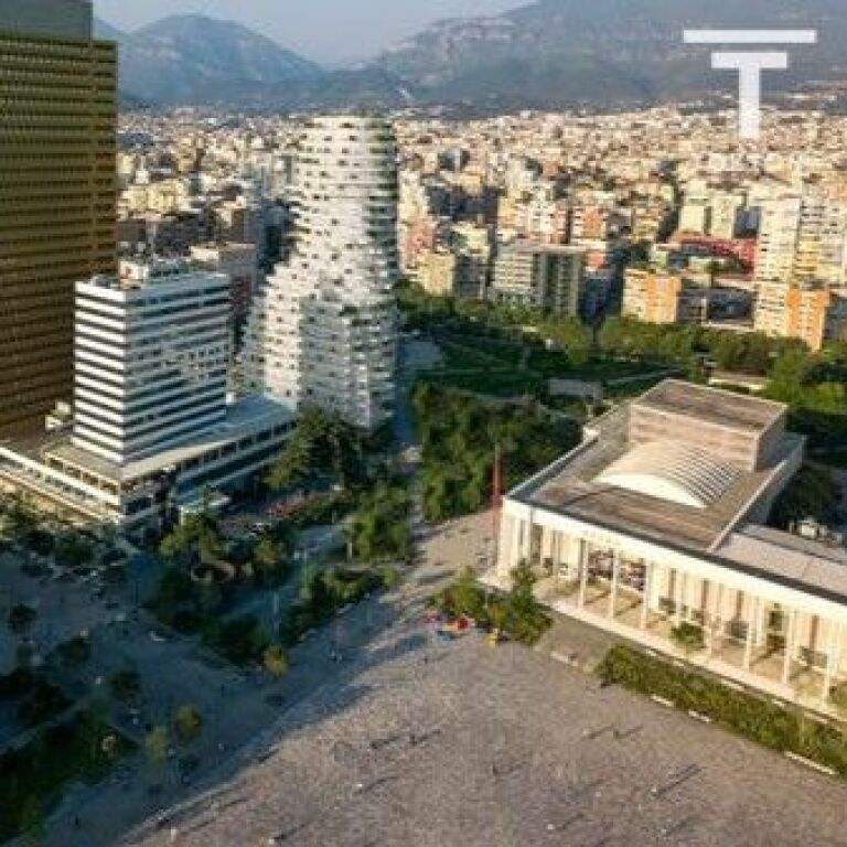 IN VENDITA, APPARTAMENTO 1+1, EDIFICIO SKANDERBEG, CENTRO, TIRANA