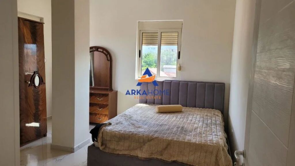 AFFITTASI APPARTAMENTO 3+1+3 CON VERANDA " VIA VIOLETA MANUSHI " 631 EURO