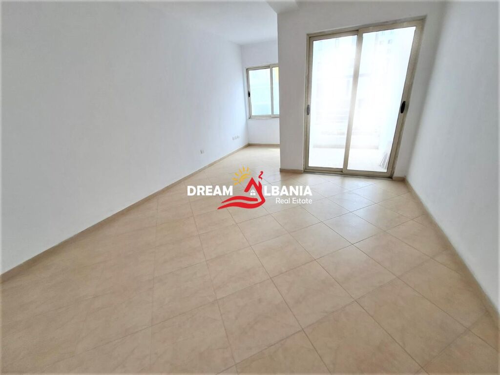 Apartament 2+1 ne shitje ne Yzberisht, Prane Grand Galery Tirane