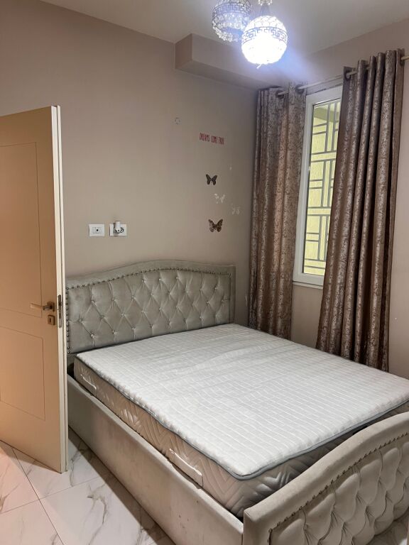 Affittasi 1+1 Lago Asciutto 40.000 lek