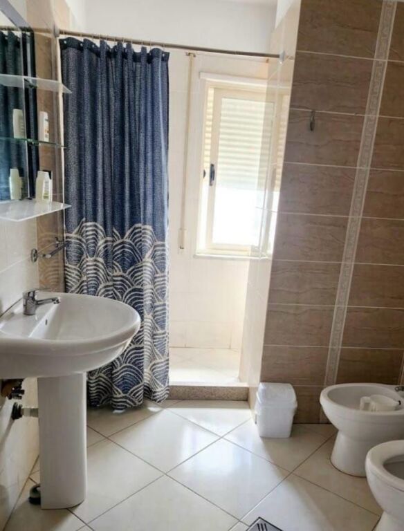Qera | Apartament 2 + 1 | Stacioni i Trenit | 550 €/muaj