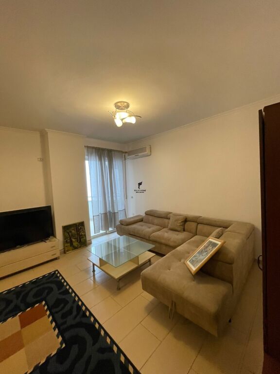 APARTAMENT ME QERA 2+1 PAZARI I RI 60.000 LEKE FH-77675