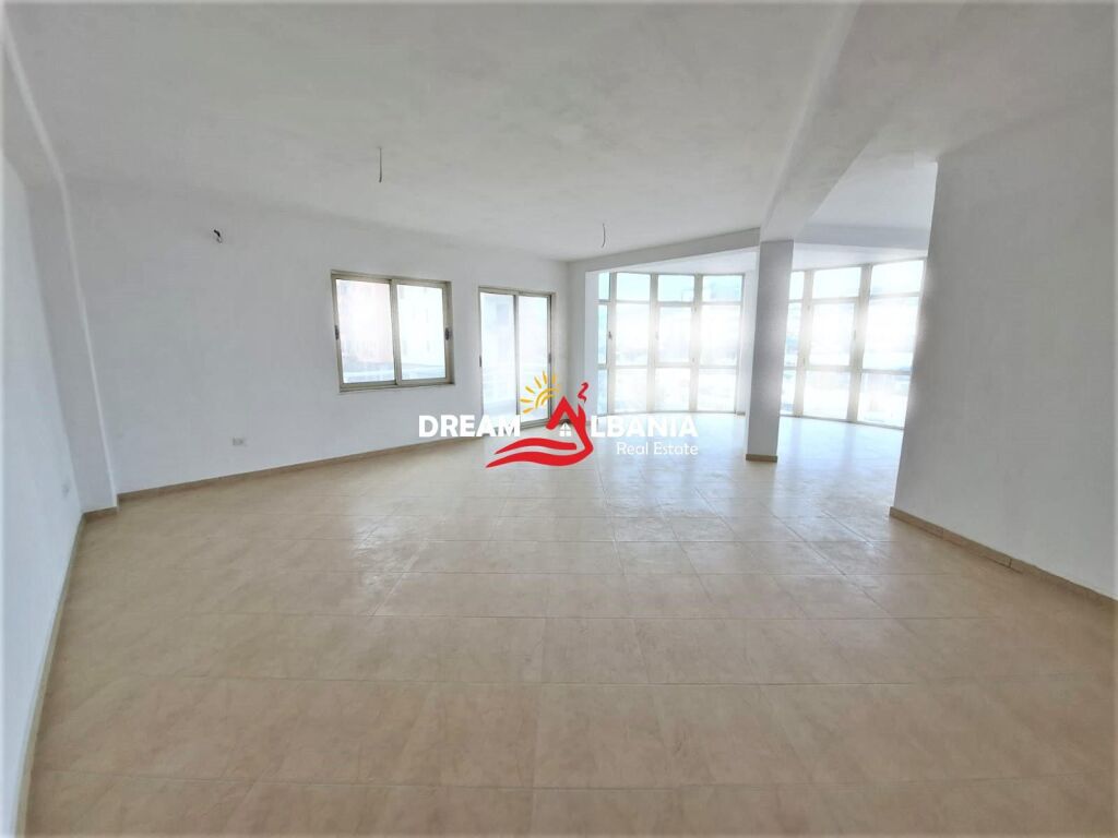 Apartament 2+1 ne shitje ne Yzberisht, Prane Grand Galery Tirane