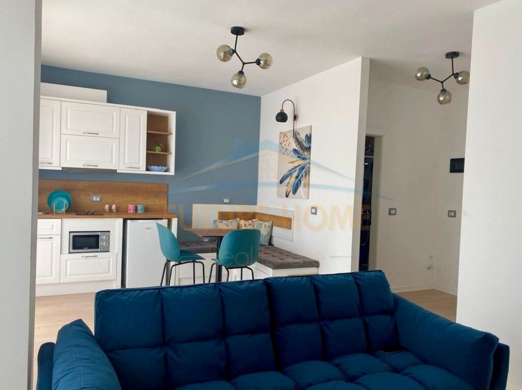 Qera, Apartament 1+1, Komuna e Parisit, Tiranë