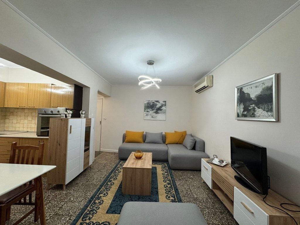 🏡Appartamento 1+1 in Affitto - Via Elbasanit vicino alla Scuola di Balletto