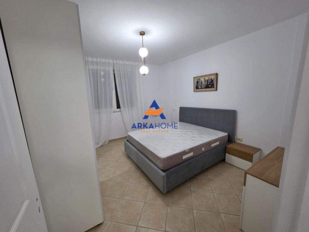 JEPET ME QERA APARTAMENT 1+1+BALLKON " TE ISH-EKSPOZITA " 650 EURO