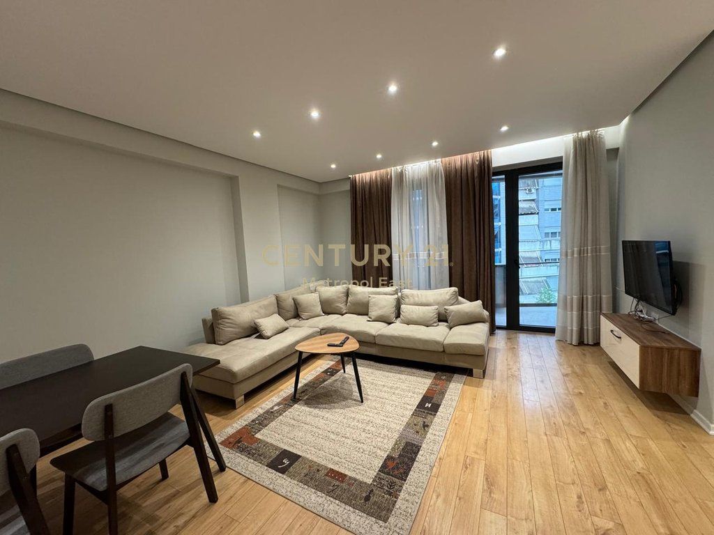 Modern 2+1+2 apartment for rent, Rruga e Dibres