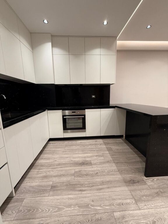 For rent 1+1+parking At Urban Gate Astir 600€