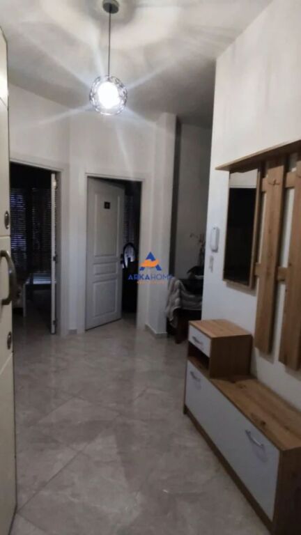 JEPET APARTAMENT ME QERA 2+1+BALLKON " AMERIKAN 3 " 520 EURO