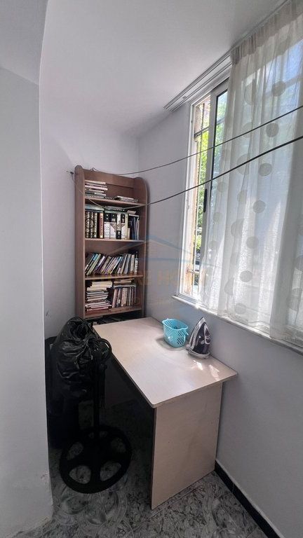 For rent near Partizani School, in Selvia, a comfortable and furnished apartment, located in a very accessible area and close to all necessary facilities.
