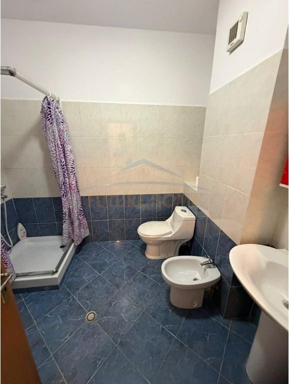 Shitet, Apartament 2+1+2, Unaza Re, Tirane. UNA69856