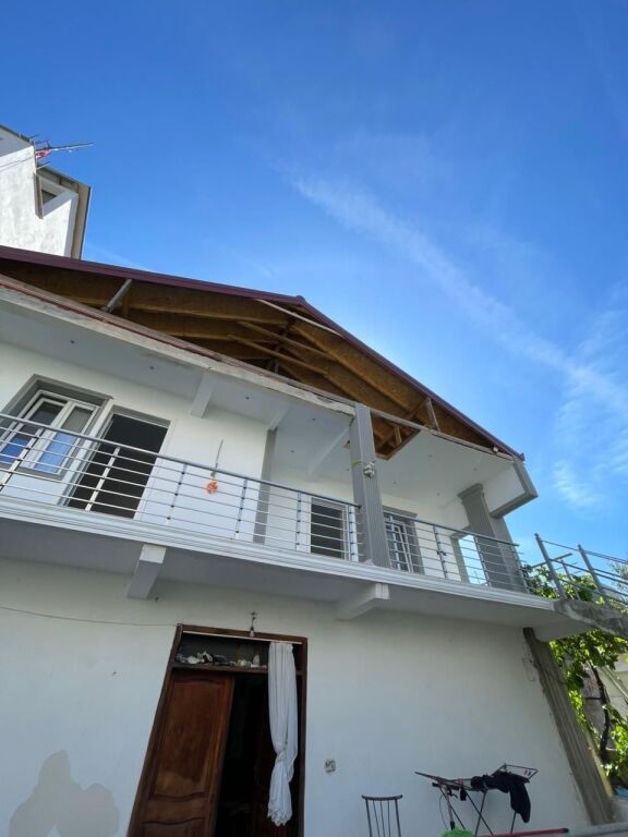 PRIVATE HOUSE 1+1 FOR RENT NEAR THE ROUNDABOUT OF KENETA NEIGHBORHOOD 17.