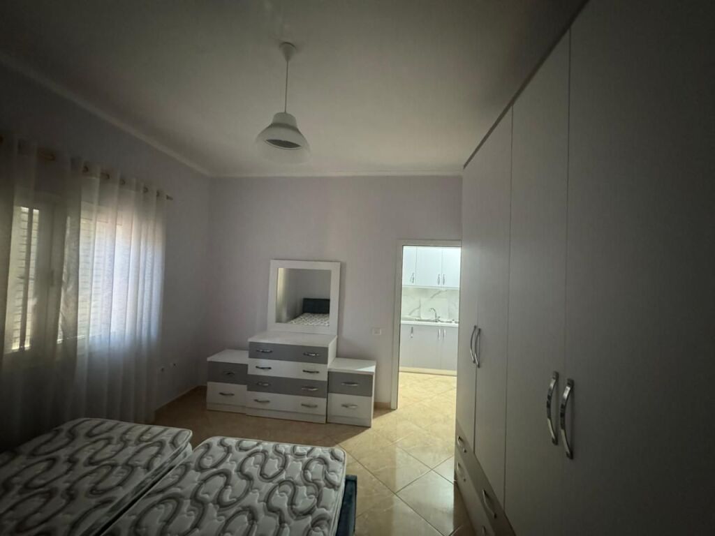 Apartament 1+1 me qera ne Porcelan perballe UET