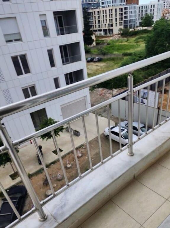 Qera | Apartament 2 + 1 | Stacioni i Trenit | 550 €/muaj