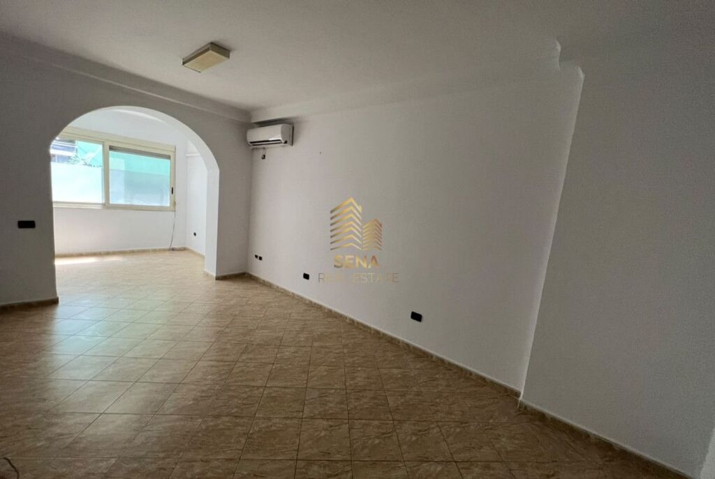 Qira, Ambient biznesi 1+1, Bllok, 60.000 Leke/muaj