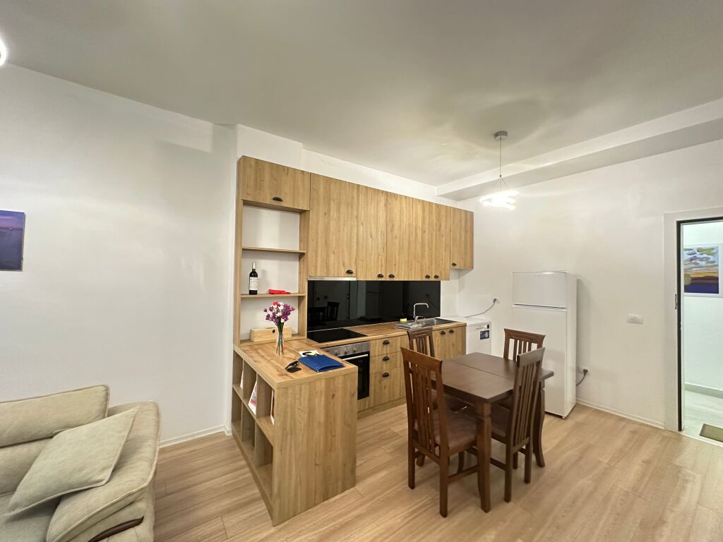 🏡 Apartment 1+1 for rent  📍 Jordan Misja, Kompleksi Kontakt