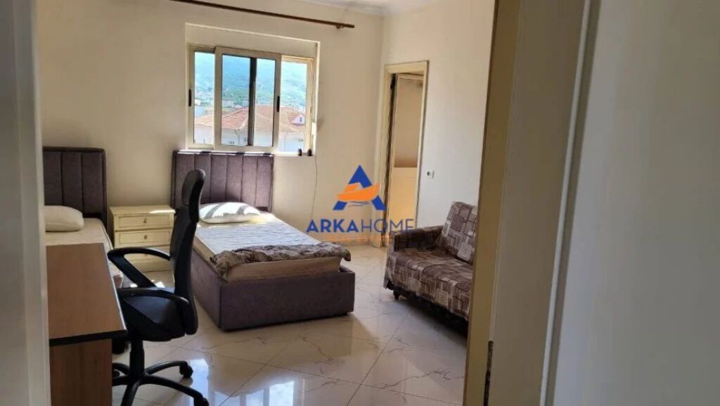 AFFITTASI APPARTAMENTO 3+1+3 CON VERANDA " VIA VIOLETA MANUSHI " 631 EURO