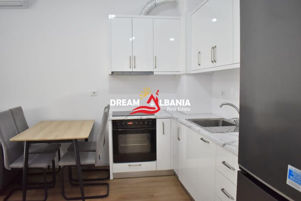 Affittasi appartamento 1+1 in Ali Dem, vicino al Complesso Kaimi, Tirana (42111598)